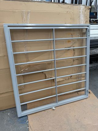 Reja metálica gris - 7040