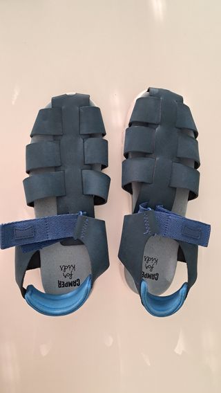 Sandalias niño azul marino