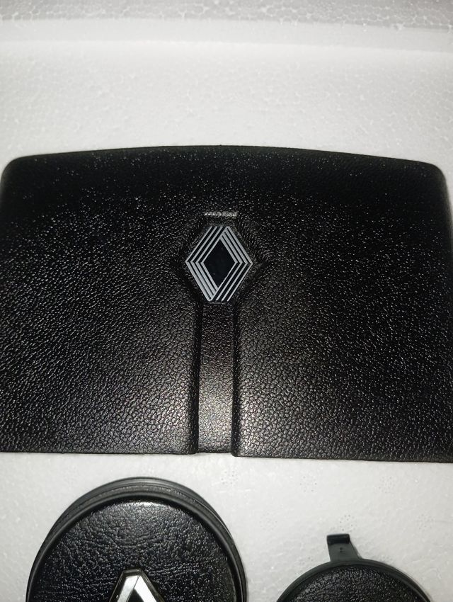 Tapas volante Renault Clásicos