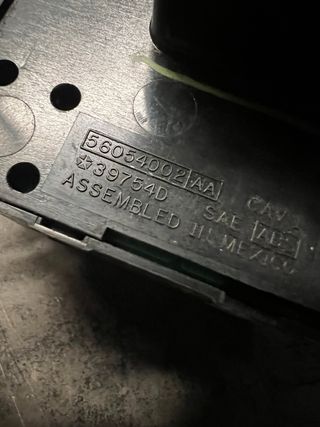 Interruptor elevalunas Cherokee KJ