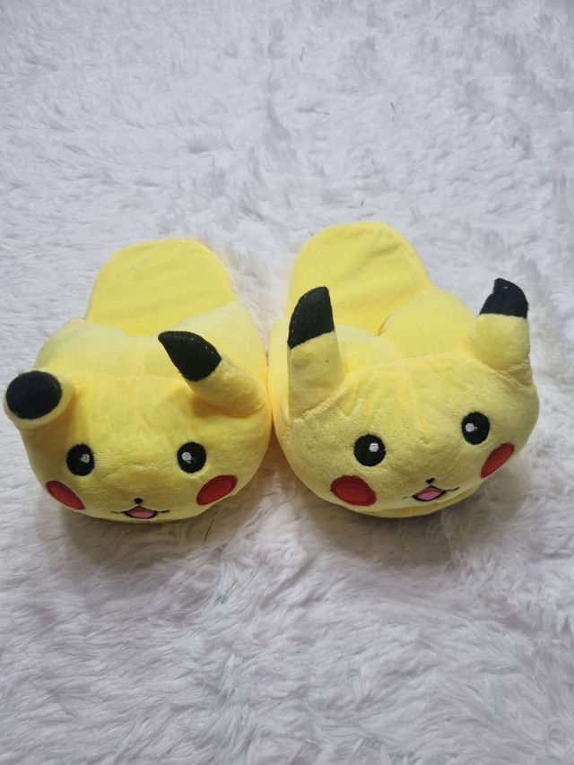 Pantuflas Pikachu - Talla 35-39