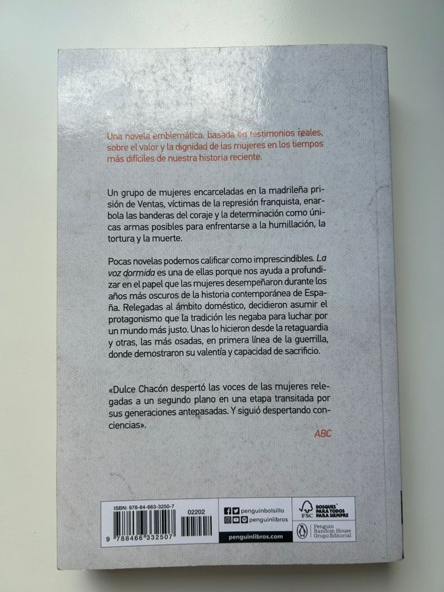 La voz dormida / The Sleeping Voice (Spanish Ed...