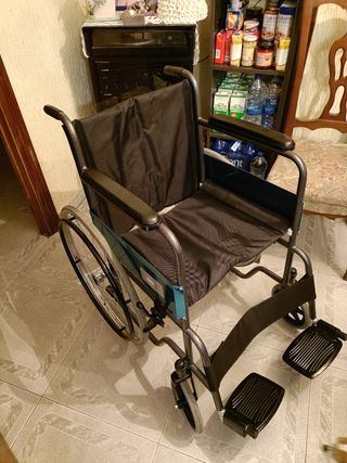 Silla de ruedas plegable