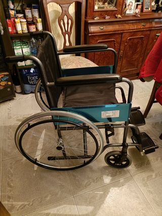 Silla de ruedas plegable