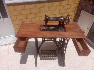 Máquina coser Singer antigua