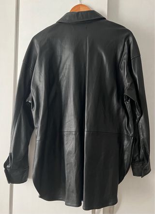 Sobrecamisa negra Pull&Bear - Talla M