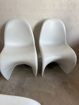 4 Sillas de diseño vintage blancas