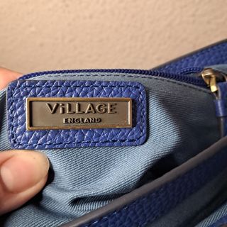 Bolso de cuero. Village.