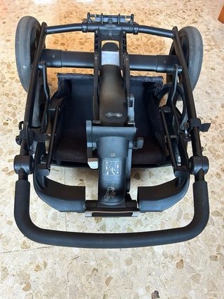 Inglesina Quad Pro: carrito plegable con capazo.