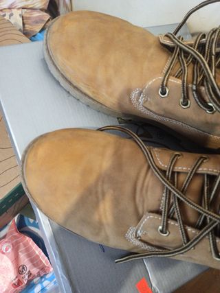 Botas marrones con leopardo