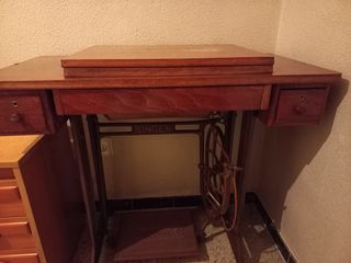 Máquina de coser Singer antigua