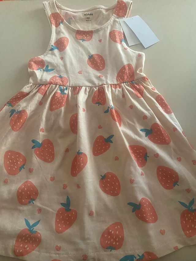 Vestido niña fresas Kiabi 4A