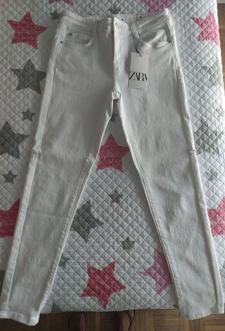 Jeans Zara blancos talla M