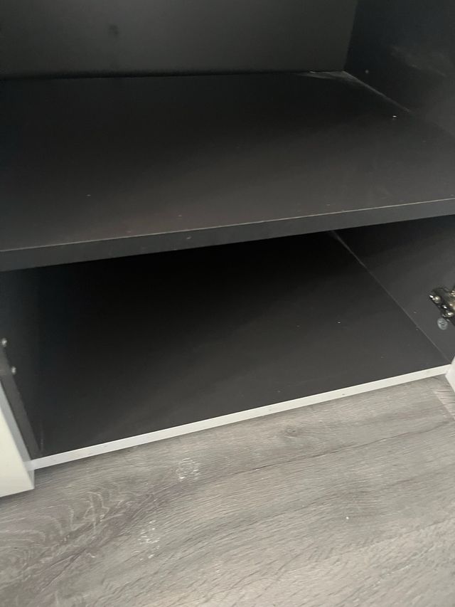 Mueble TV Ikea blanco-negro