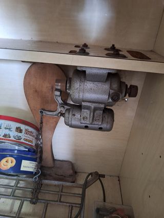 Máquina coser Alfa Antigua