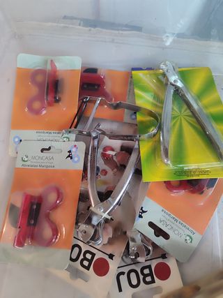 Lote de 8 piezas Abrelatas y pelapatatas MONCASA