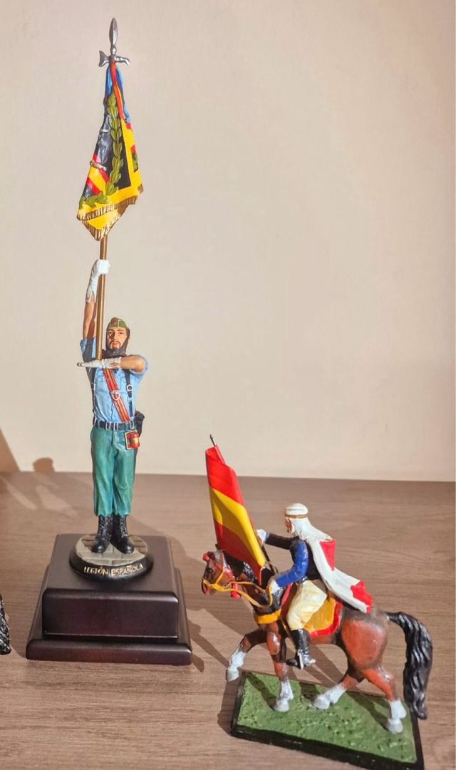 Figuras militares: Legión
