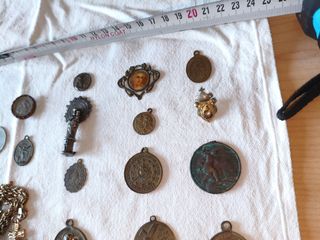Lote 17 Medallas Religiosas Antiguas