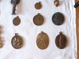 Lote 17 Medallas Religiosas Antiguas