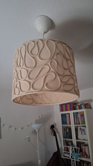 Lámpara IKEA beige
