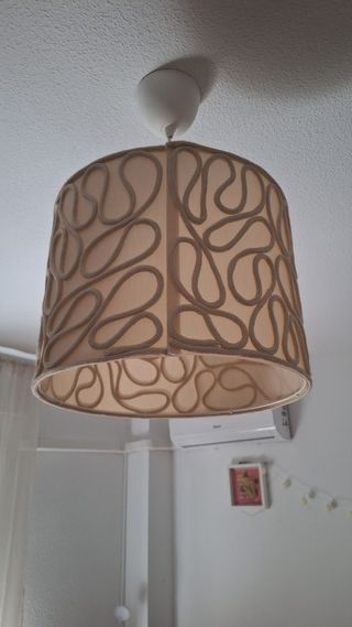 Lámpara IKEA beige