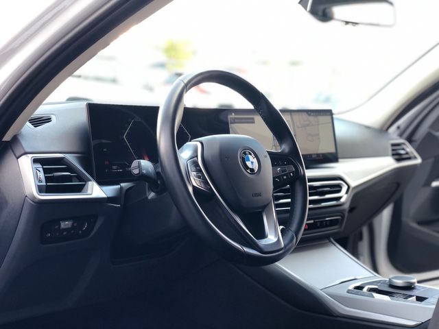 BMW 318dA TOURING G21.