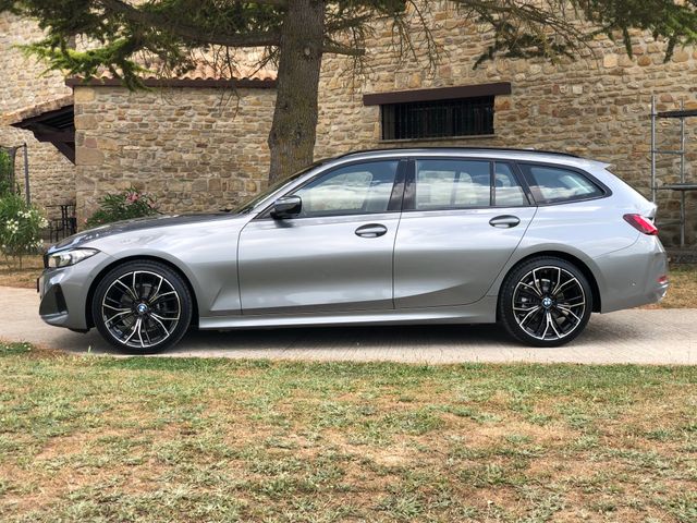 BMW 318dA TOURING G21.