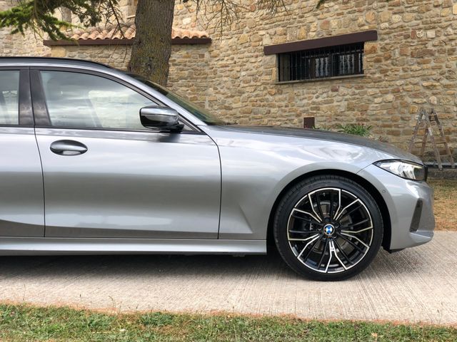 BMW 318dA TOURING G21.