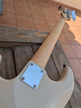 Yamaha BB235 VW – bajo eléctrico 5 cuerdas