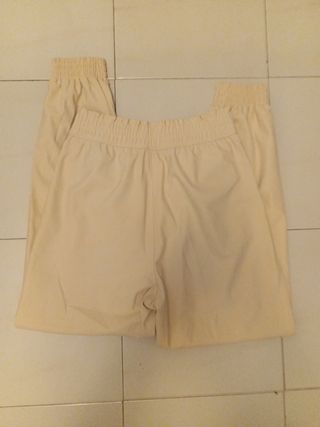 Pantalones Zara beige