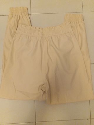 Pantalones Zara beige