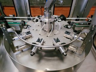 CIMEC: Monobloque llenadora y embotelladora