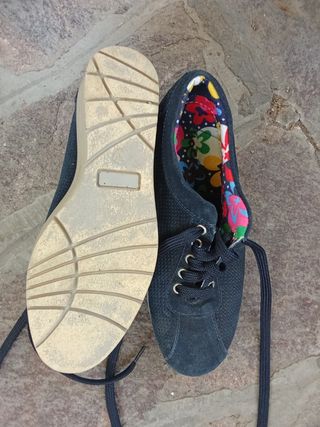 Scarpe sportive nere e multicolor
