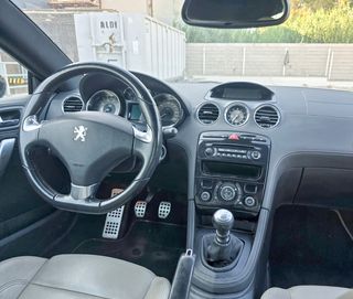 Peugeot RCZ 2010