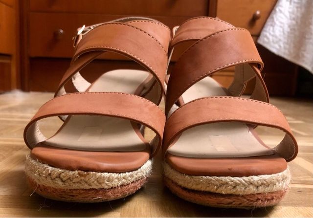 Sandalias cuña Women'secret marrón