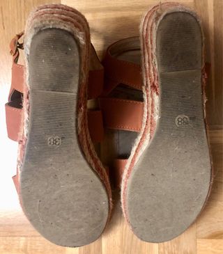 Sandalias cuña Women'secret marrón