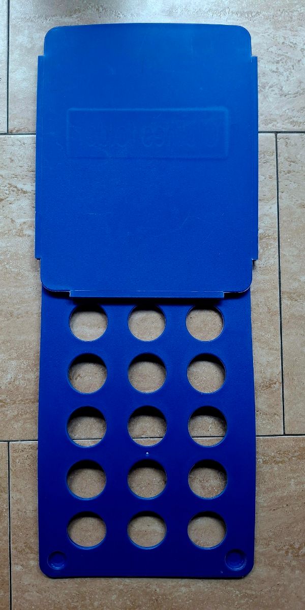 Doblador de ropa manual