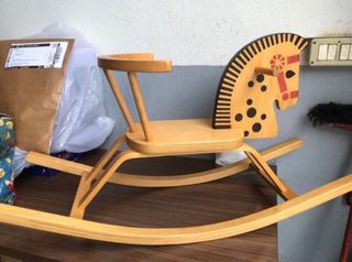 Caballo mecedora infantil de madera