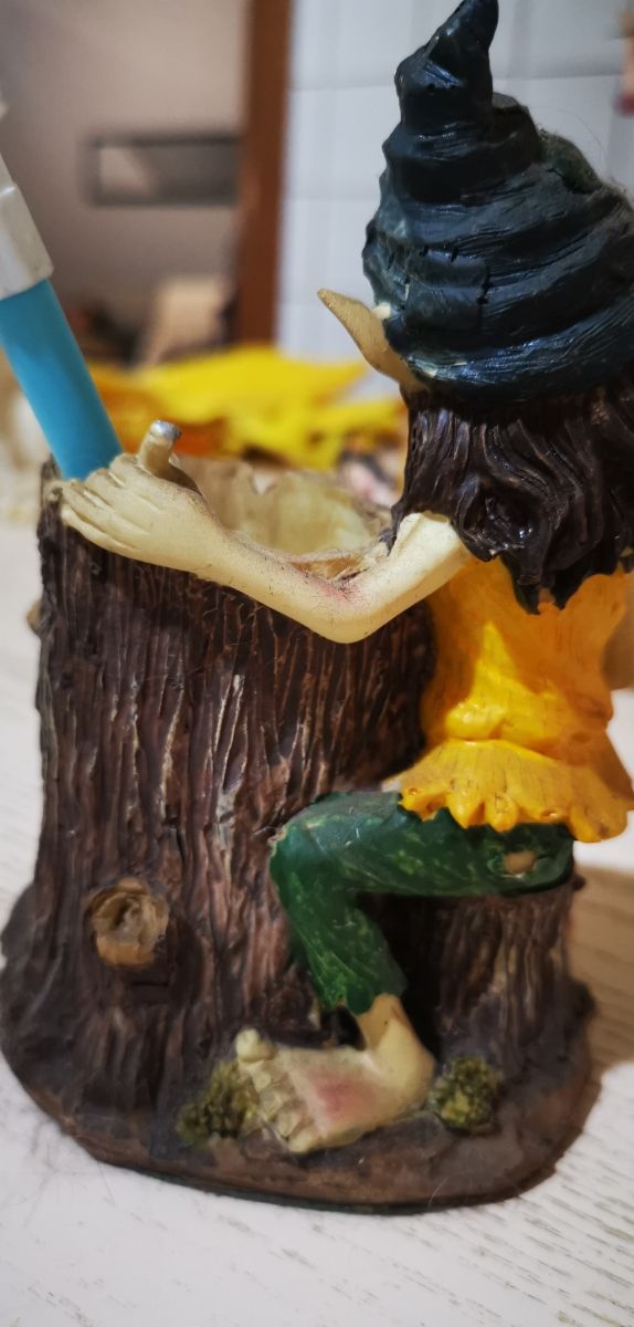 Statuetta folletto lettore