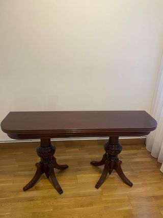 Antico tavolo da pranzo allungabile con 4 sedie.