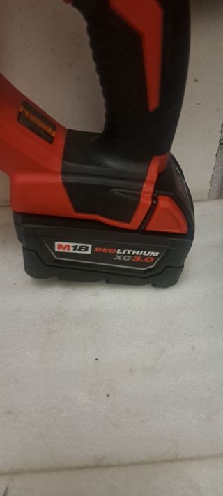Sierra sable Milwaukee M18 + batería