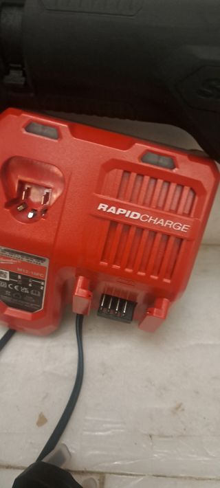 Sierra sable Milwaukee M18 + batería