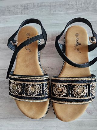 Sandalias FAMA doradas negras 38