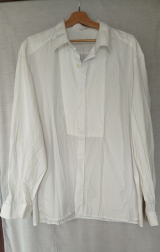 Camisa blanca traje campero