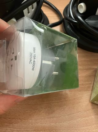 Torres de carga USB (32 puertos x torre)