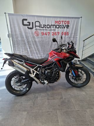 Triumph Tiger 900 GT roja