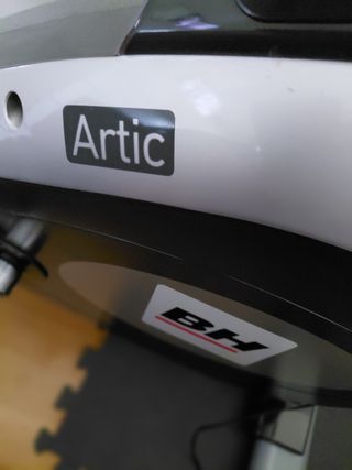 Bicicleta estática BH H674B