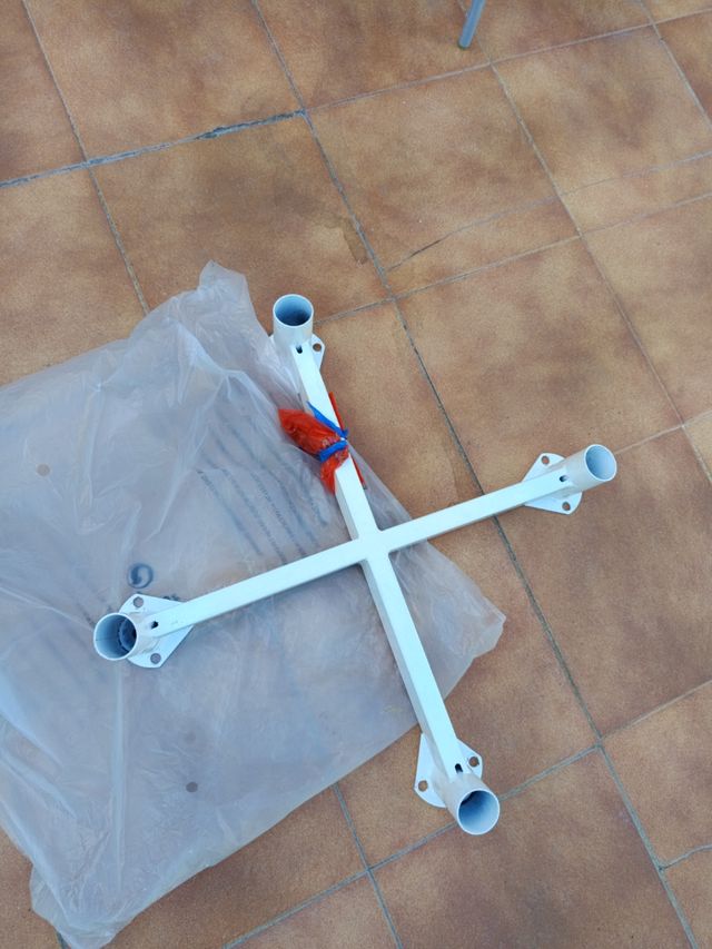 Base parasol blanca plegable
