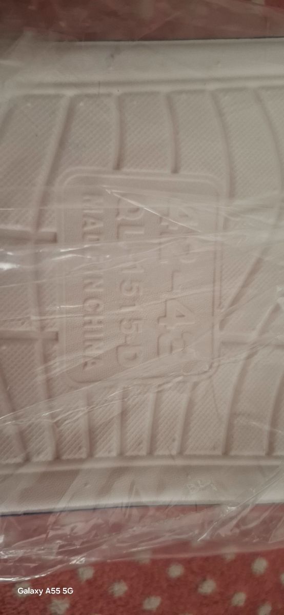 Chanclas azules y blancas talla 43