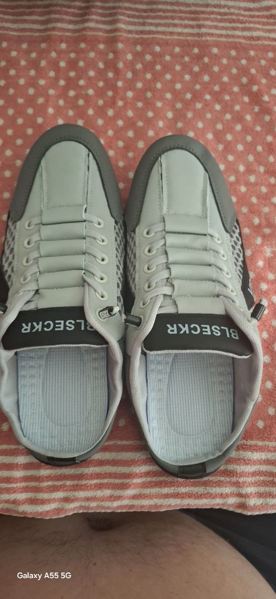 Chanclas azules y blancas talla 43